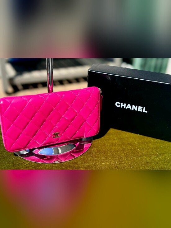 CHANEL Handbags - ✨ AUTHENTIC Chanel Classic Long Zipped Wallet | Quilted Pink Lambskin Silver HW